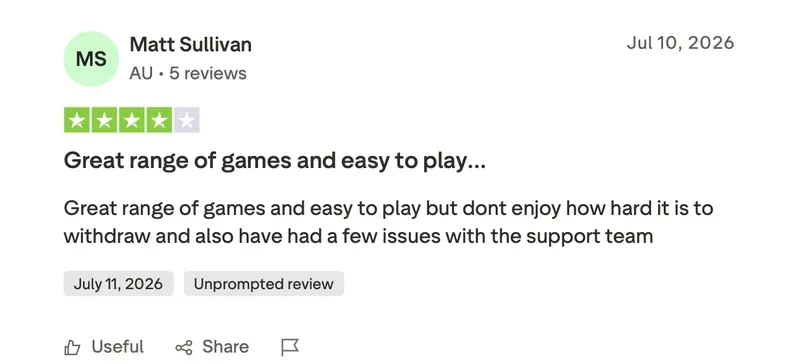 Trustpilot-Bewertung von Matt Sullivan zu SlotRave: 4 von 5 Sternen, „Große Spielauswahl, leicht zu spielen“, 10. Juli 2026